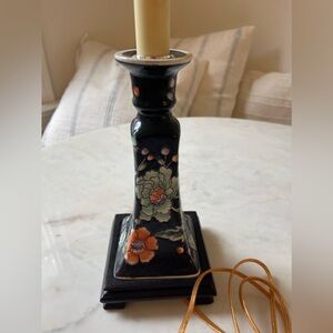Vintage floral Chinoiserie buffet lamp